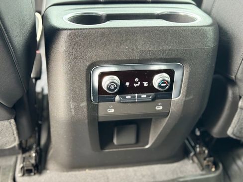 Used 2023 GMC Yukon XL SLT w/ Max Trailering Package AWD/4WD image 25