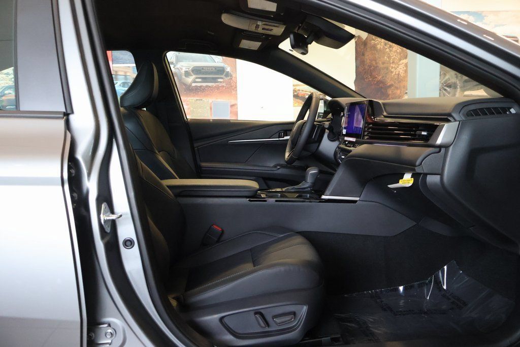 Used 2026 Toyota Camry XSE FWD image 9