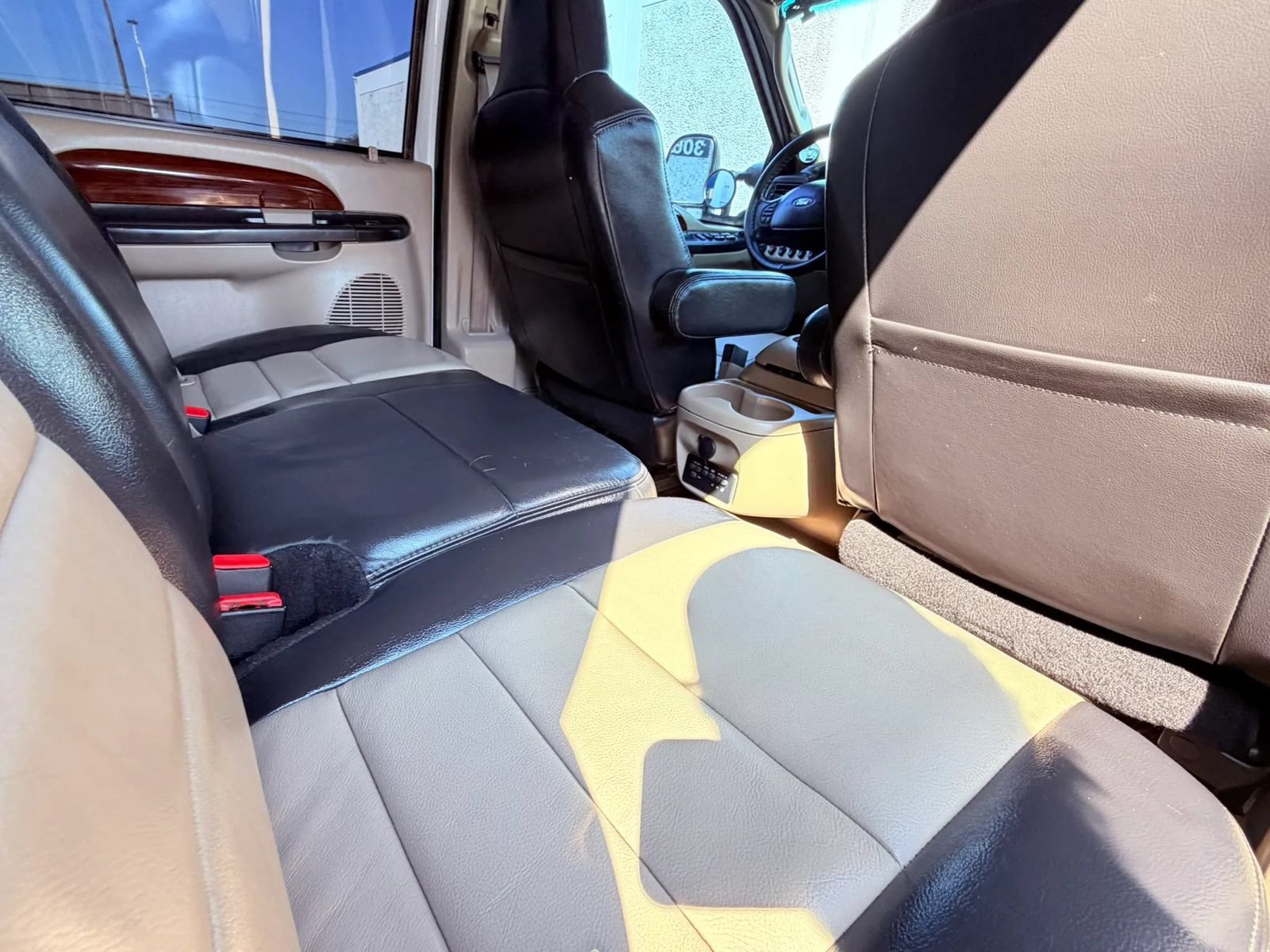 Used 2005 Ford Excursion Eddie Bauer AWD/4WD image 34