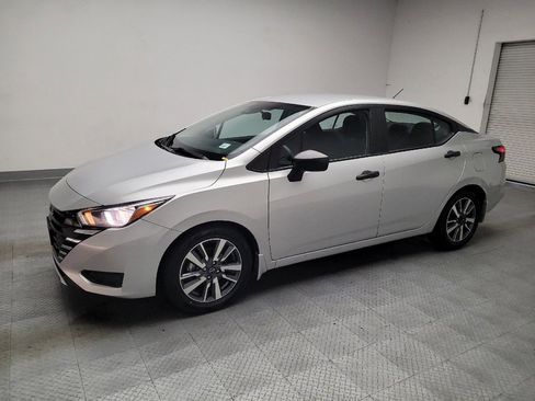 Used 2024 Nissan Versa S w/ S Plus Package FWD image 2
