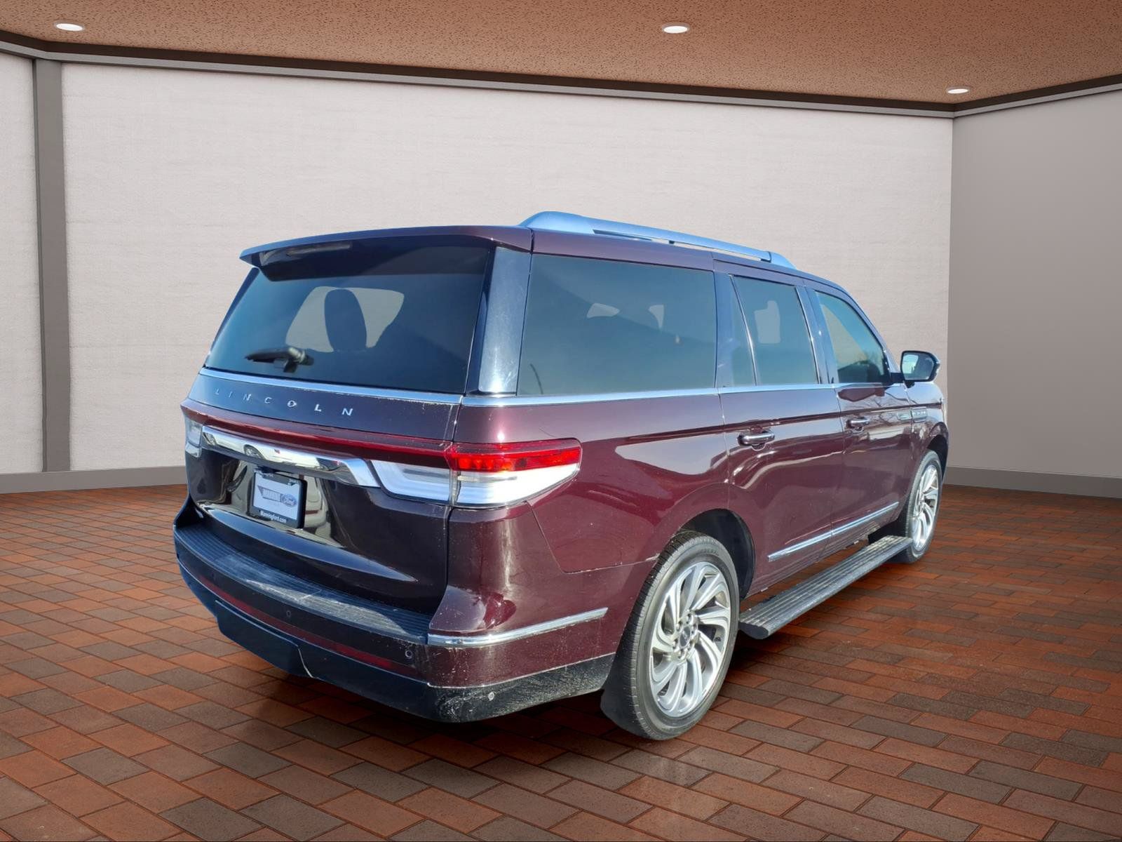 Used 2023 Lincoln Navigator Reserve AWD/4WD image 8