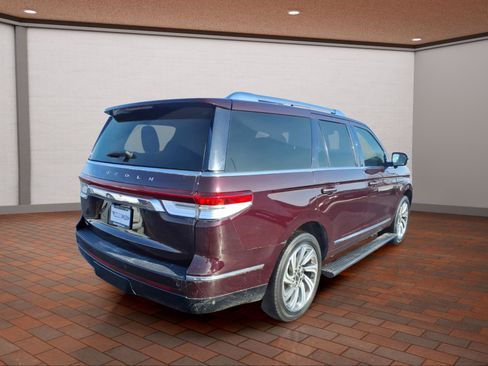 Used 2023 Lincoln Navigator Reserve AWD/4WD image 8