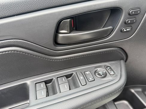 Used 2025 Honda Odyssey Sport-L image 28