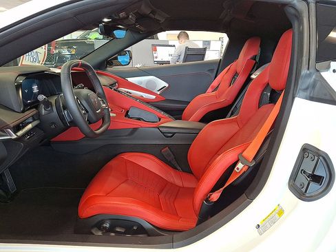 Used 2024 Chevrolet Corvette Stingray Preferred Cpe w/ Z51 Performance Package RWD image 14