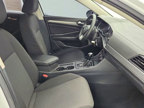 Used 2019 Volkswagen Jetta SE image 23