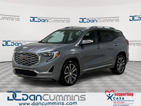 Used 2020 GMC Terrain Denali w/ Denali Premium Package FWD image 1