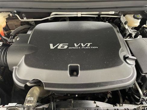 Used 2022 Chevrolet Colorado LT AWD/4WD image 23