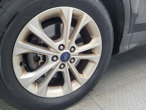 Used 2017 Ford Escape SE image 31