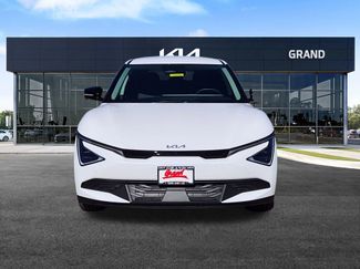 New 2025 Kia EV6 Light w/ Light LR Technology Package AWD/4WD video 3