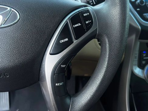 Used 2013 Hyundai Elantra GLS w/ Preferred Pkg FWD image 27