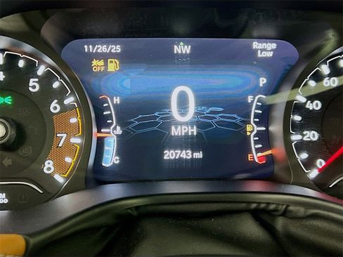 Used 2024 Jeep Compass Limited image 13