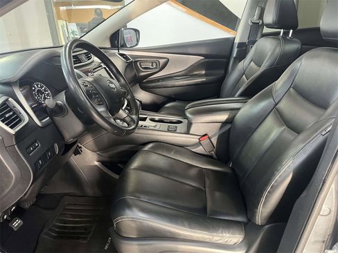 Used 2020 Nissan Murano SV w/ Premium Package image 17
