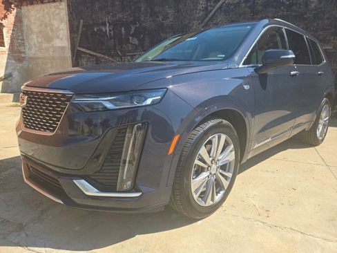 Certified 2025 Cadillac XT6 Premium Luxury image 1