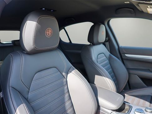New 2025 Alfa Romeo Stelvio Sprint image 21