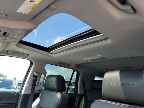Used 2019 GMC Yukon Denali AWD/4WD image 9