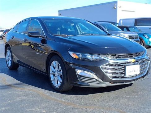 Used 2024 Chevrolet Malibu LT image 2