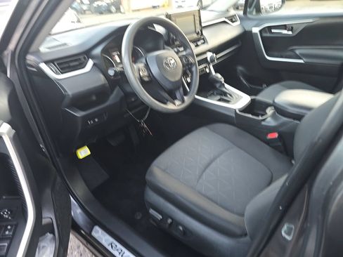 Used 2022 Toyota RAV4 XLE FWD image 10