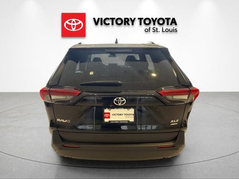 Used 2025 Toyota RAV4 XLE image 4