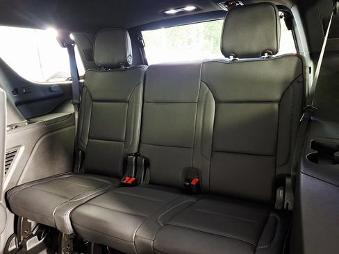 Used 2024 GMC Yukon Denali RWD image 7