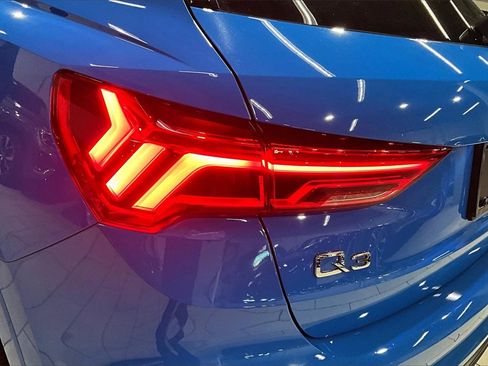 Used 2022 Audi Q3 2.0T Premium Plus image 23