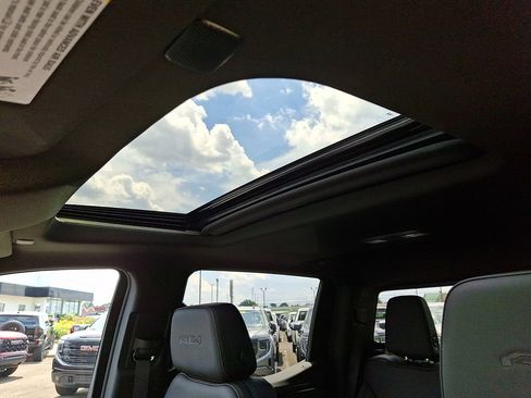New 2026 GMC Sierra 1500 AT4 w/ AT4 Premium Package AWD/4WD image 10