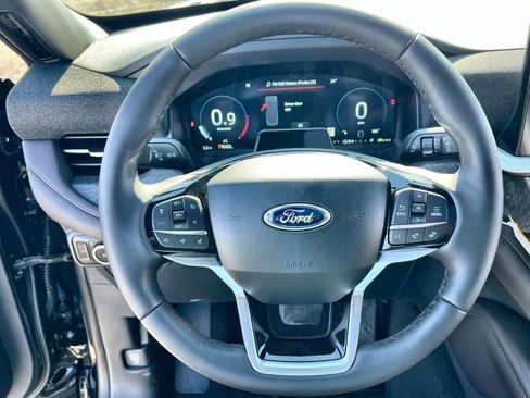 New 2026 Ford Explorer Platinum w/ LUX Leather Package image 16