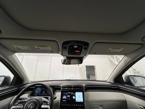 Used 2023 Hyundai Tucson Limited AWD/4WD image 10