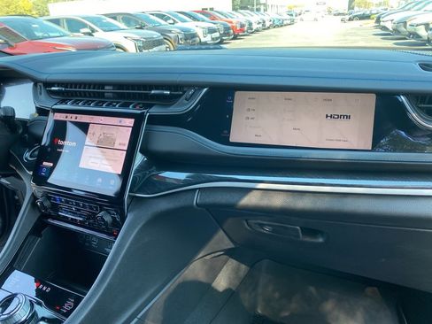 Used 2022 Jeep Grand Cherokee Trailhawk image 18