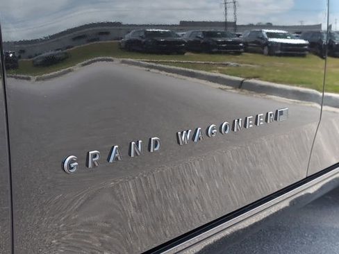 Used 2024 Jeep Grand Wagoneer L Series II w/ Quick Order Packagew 28T AWD/4WD image 10