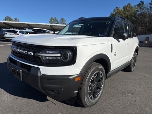 New 2025 Ford Bronco Sport Outer Banks w/ Outer Banks Tech Package+ image 1