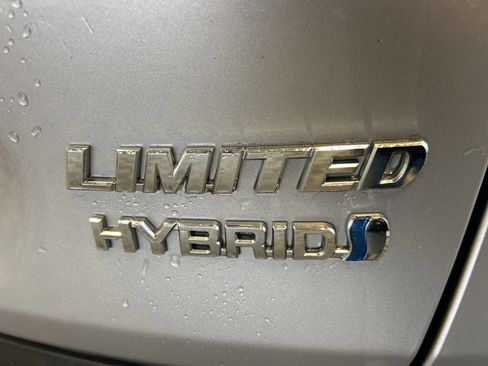 Used 2020 Toyota RAV4 Limited image 7