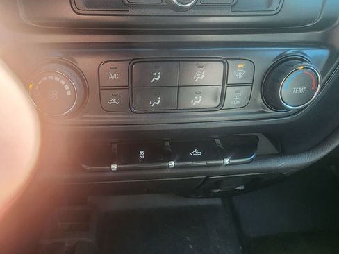 Used 2019 GMC Sierra 2500 4x4 Double Cab w/ Sierra Convenience Package image 13