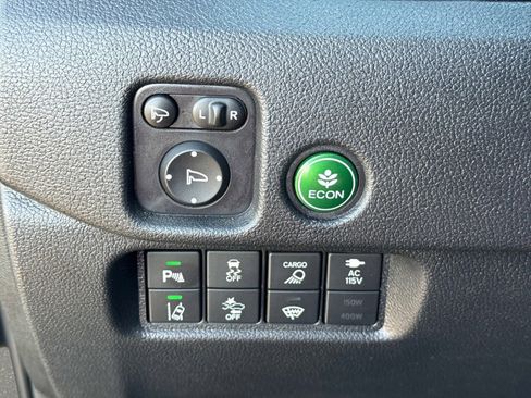 Used 2024 Honda Ridgeline Black Edition image 32