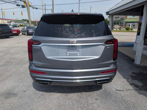 Used 2021 Cadillac XT6 Premium Luxury w/ Platinum Package FWD image 6