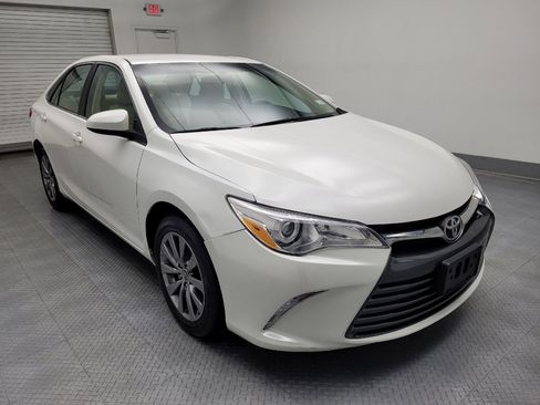 Used 2015 Toyota Camry XLE image 13