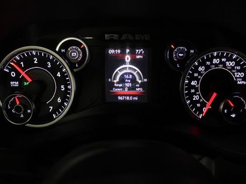Used 2019 RAM 1500 Big Horn AWD/4WD image 39