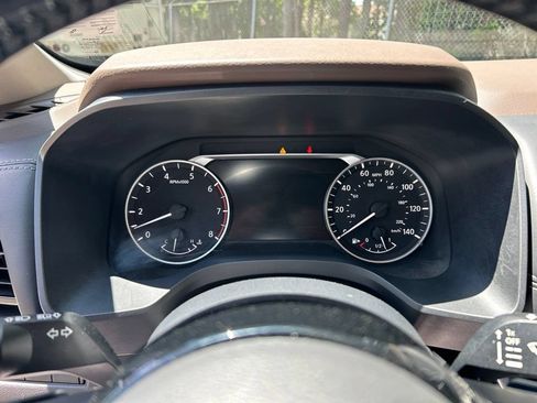 Used 2021 Nissan Rogue SV w/ Premium Package FWD image 20