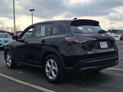 Certified 2023 Honda HR-V LX image 4