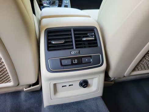 Used 2020 Audi A4 2.0T allroad Premium Plus w/ Premium Plus Package image 16