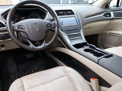 Used 2016 Lincoln MKZ w/ Equipment Group 300A Reserve FWD image 5