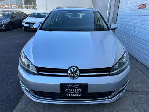 Used 2017 Volkswagen Golf SEL image 4