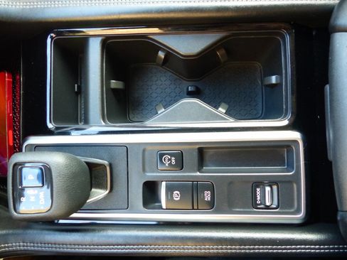 Used 2022 Nissan Pathfinder Platinum w/ Cargo Package image 69