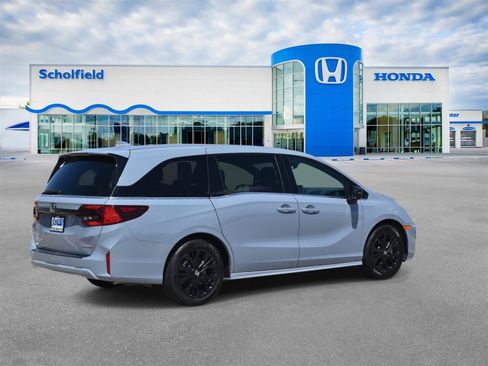 Used 2025 Honda Odyssey Sport-L image 3