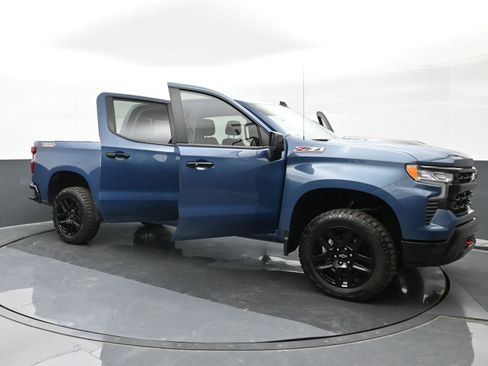 Used 2024 Chevrolet Silverado 1500 LT Trail Boss w/ Convenience Package II image 35