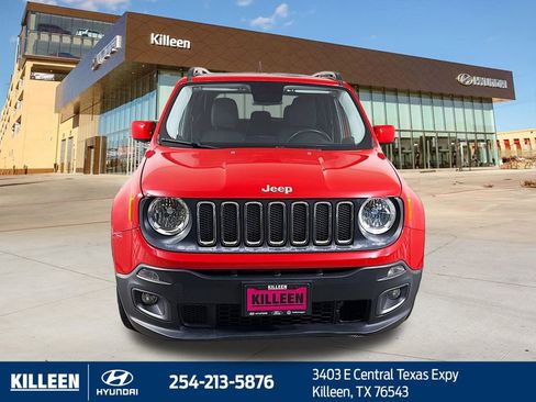 Used 2017 Jeep Renegade Latitude image 2