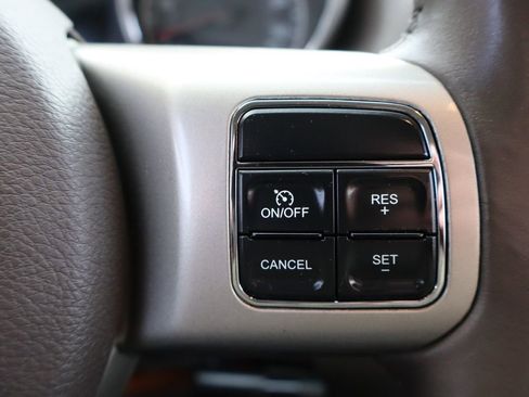 Used 2012 Jeep Grand Cherokee Laredo image 30
