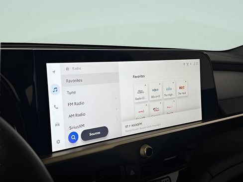 Used 2025 Toyota Crown Signia XLE image 19