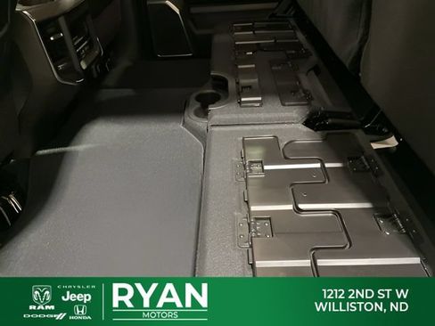 New 2026 RAM 2500 Laramie AWD/4WD image 42