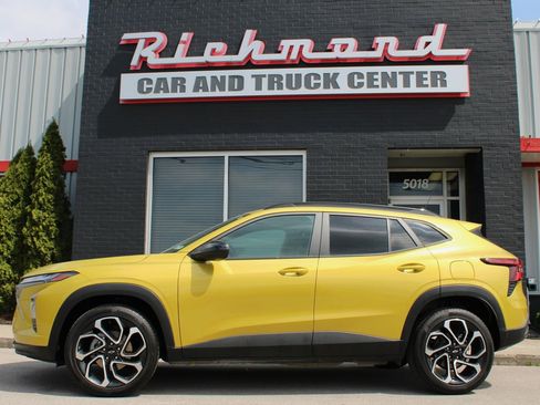 Used 2025 Chevrolet Trax RS w/ Driver Confidence Package image 9