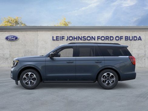 New 2026 Ford Expedition Active image 3